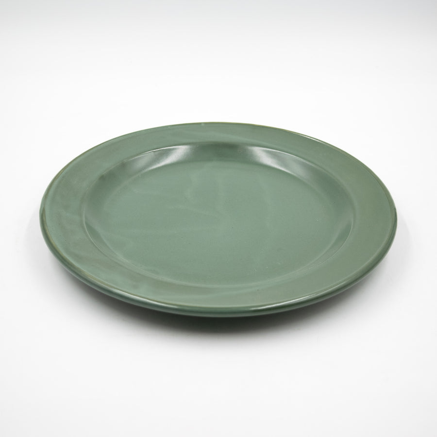 Classic Plate - Colour retired for this item